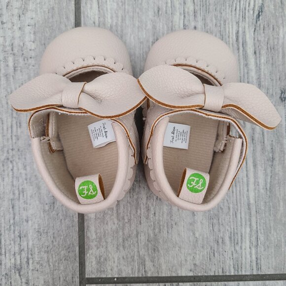 First Steps Baby Girl Bow Crib Shoes Soft Sole Pink Size 2 (3–6 Months) NWOT - Picture 7 of 11